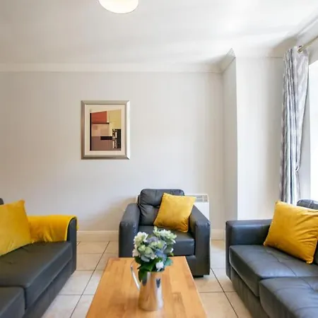 88 - Spacious Townhouse By Shortstays Tatil Evi *