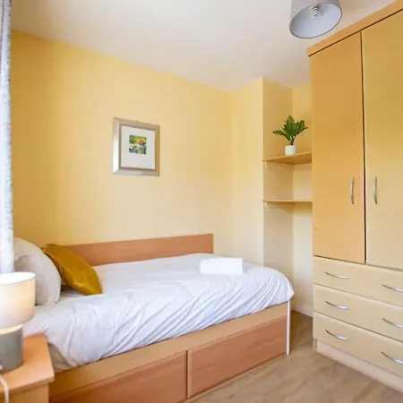 88 - Spacious Townhouse By Shortstays - Sleeps 5 Nyaraló Galway
