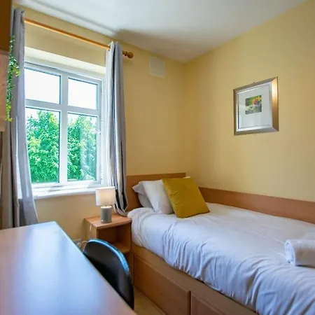 بيت للعطل 88 - Spacious Townhouse By Shortstays