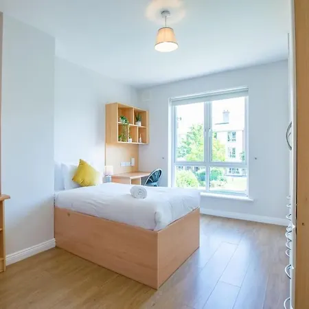 88 - Spacious Townhouse By Shortstays بيت للعطل غالواي