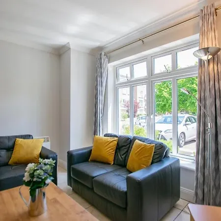 88 - Spacious Townhouse By Shortstays - Sleeps 5 Galway