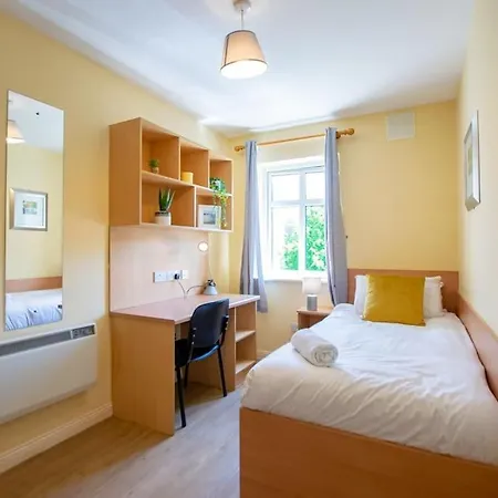 88 - Spacious Townhouse By Shortstays - Sleeps 5 Ferienhaus Galway
