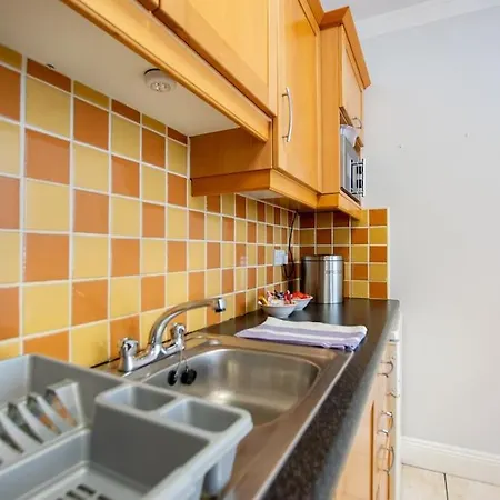 Holiday home 88 - Spacious Townhouse By Shortstays *