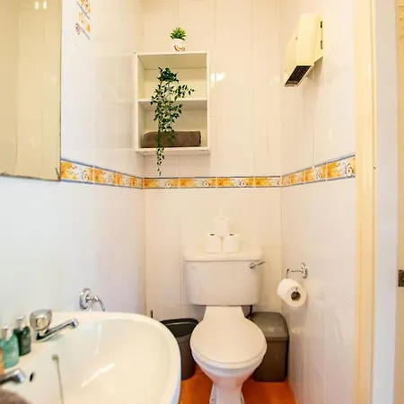 Nyaraló 88 - Spacious Townhouse By Shortstays - Sleeps 5 *